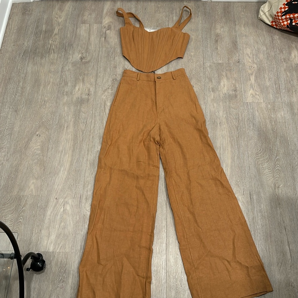 NWT Bardot Linen Matching set. Corset top and wide leg pants.